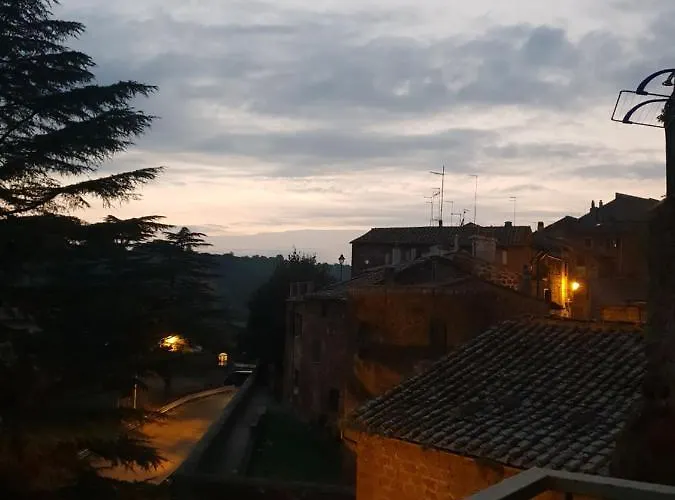 La Casa Dei Libri * Sutri